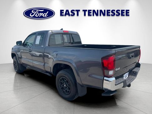 Used 2019 Toyota Tacoma SR5 AWD/4WD image 5
