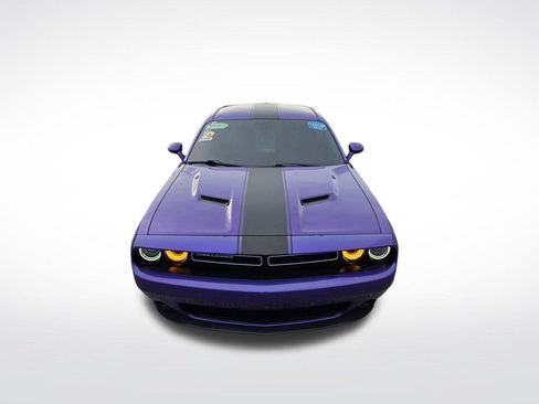 Used 2019 Dodge Challenger SXT RWD image 51