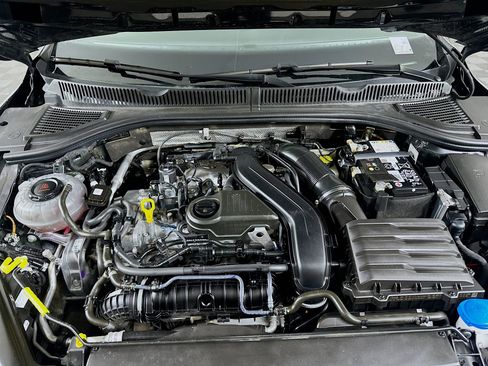 Used 2024 Volkswagen Jetta SE image 31