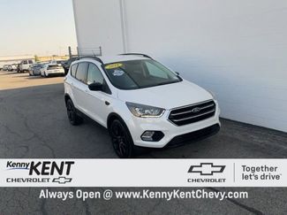 Used 2018 Ford Escape SE w/ SE Sport Appearance Package image 1