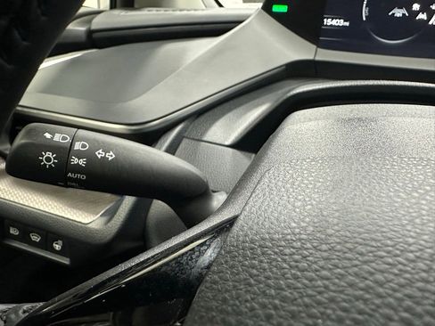 Used 2025 Toyota Prius XLE image 21