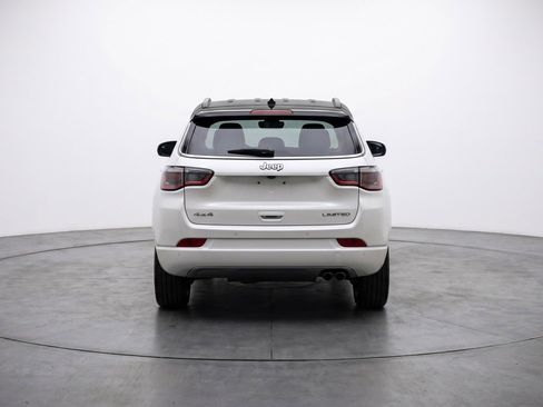 Used 2025 Jeep Compass Limited image 7