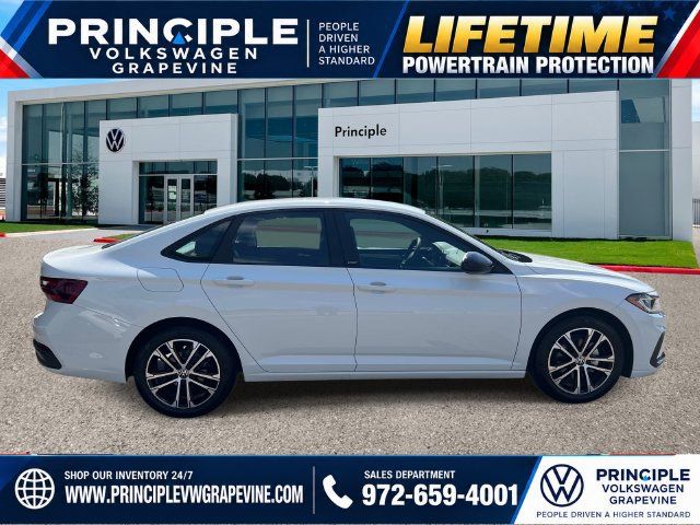 Used 2026 Volkswagen Jetta Sport FWD image 4