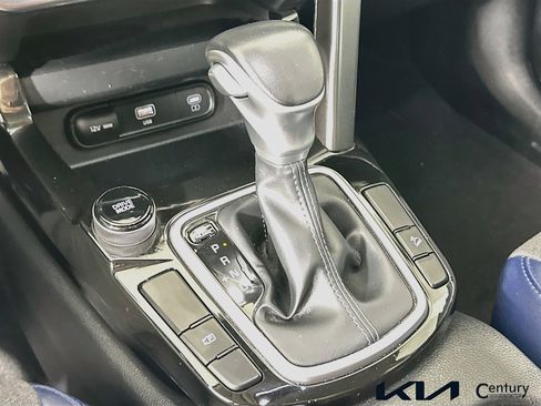 Used 2025 Kia Seltos S image 17