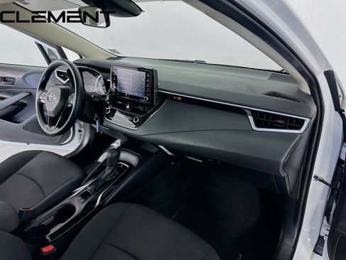 Used 2022 Toyota Corolla LE image 33