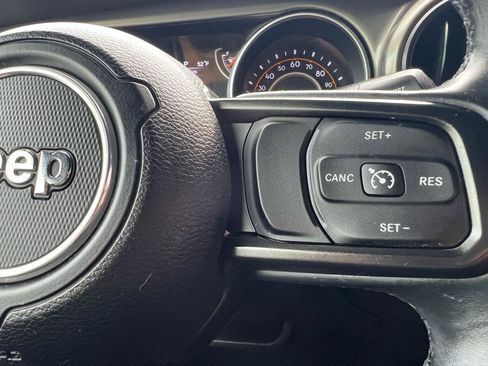Used 2018 Jeep Wrangler Sport AWD/4WD image 33
