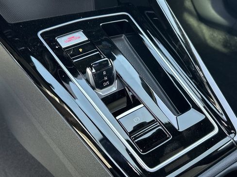 New 2026 Volkswagen GTI SE FWD image 26