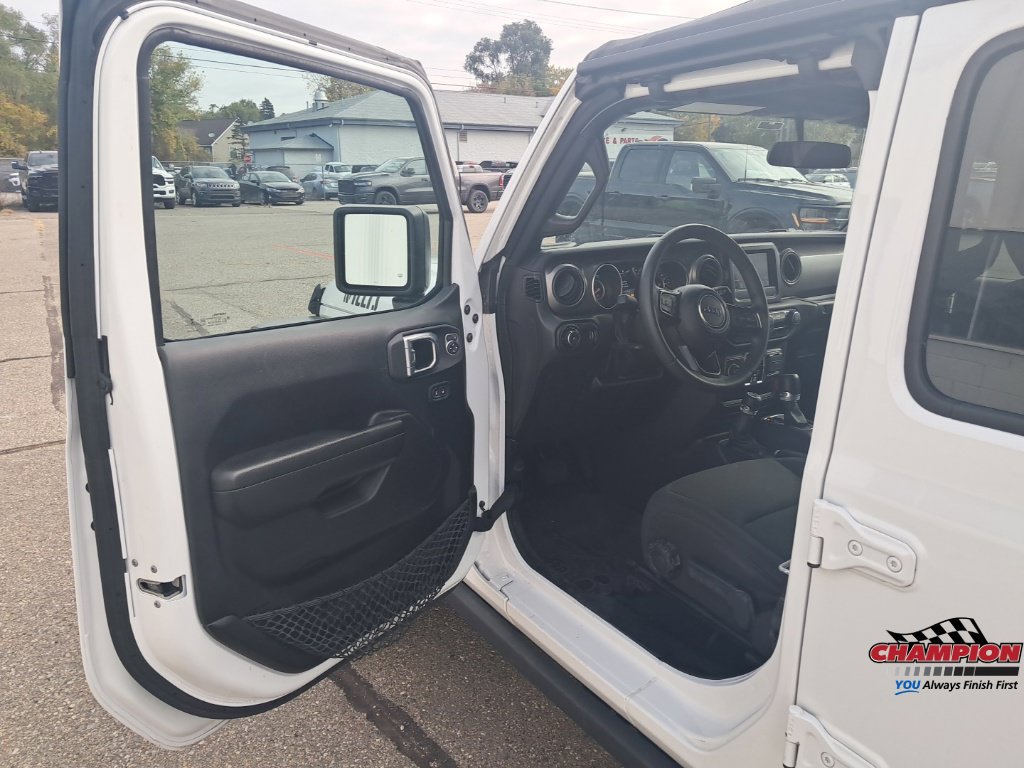 Used 2023 Jeep Wrangler Unlimited Sport AWD/4WD image 17