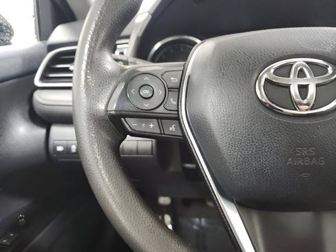 Used 2020 Toyota Camry LE image 27
