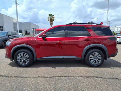 Used 2023 Nissan Pathfinder SV w/ Lighting Package (N92) FWD image 5
