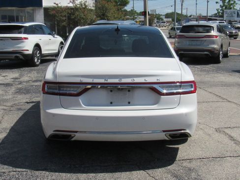 Used 2020 Lincoln Continental w/ Premium Package image 4