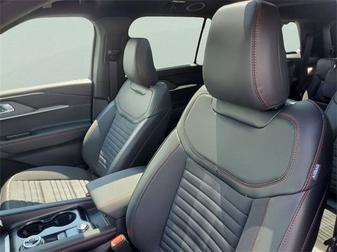 New 2025 Ford Explorer ST-Line image 18