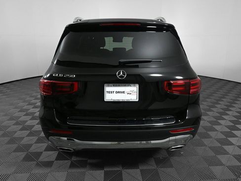 Certified 2025 Mercedes-Benz GLB 250 image 28