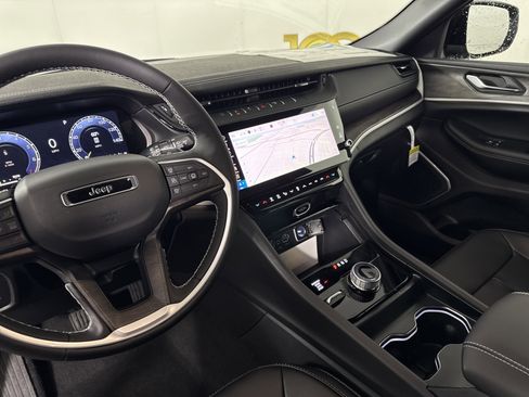 New 2026 Jeep Grand Cherokee L Limited image 21