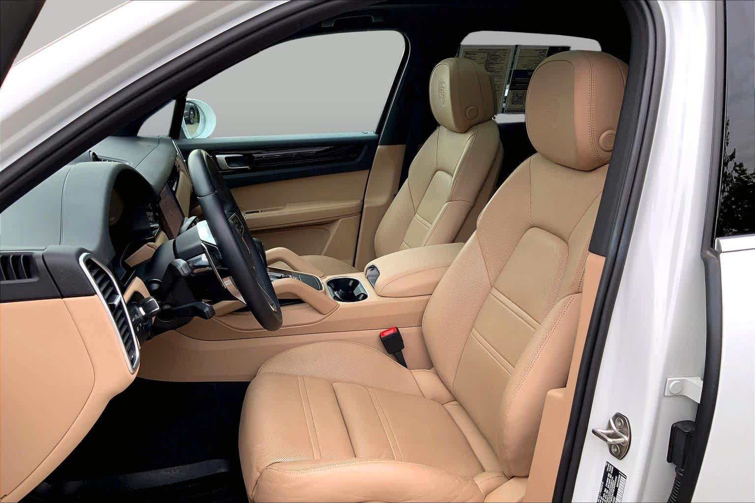 Used 2023 Porsche Cayenne AWD/4WD image 9