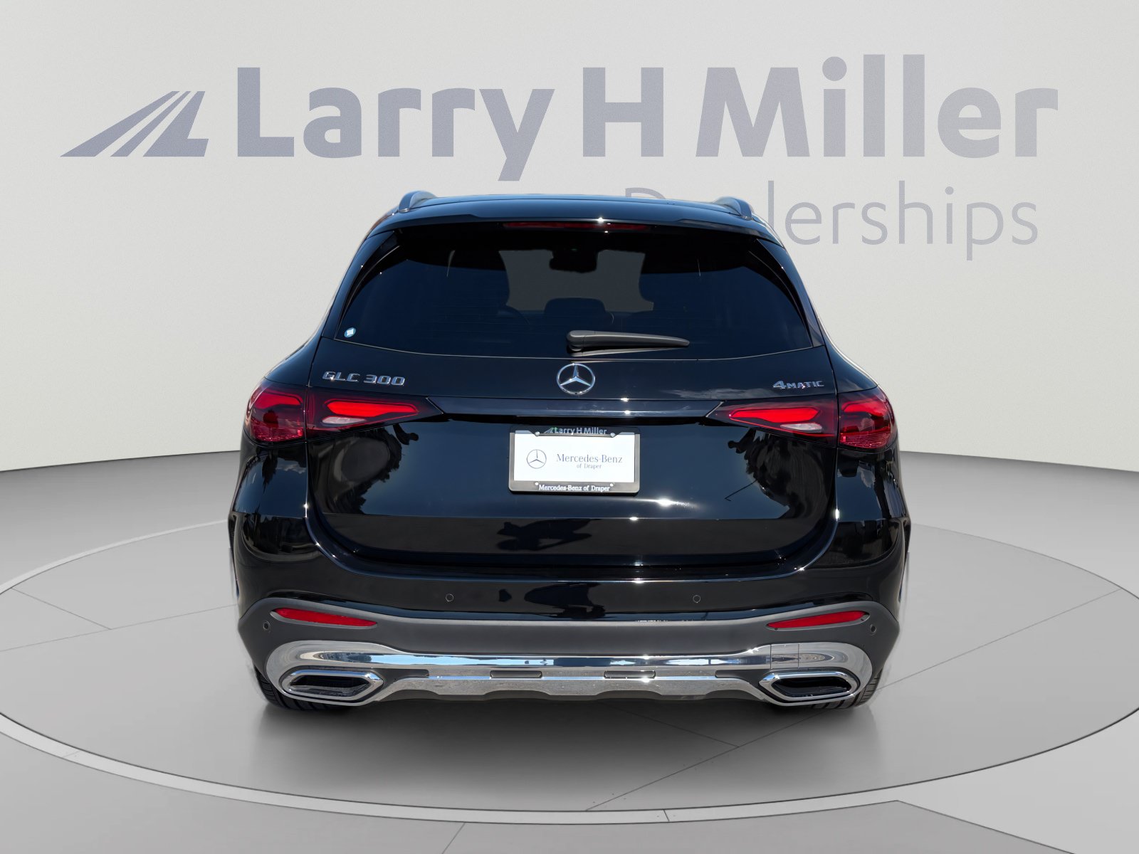 Used 2026 Mercedes-Benz GLC 300 4MATIC image 4