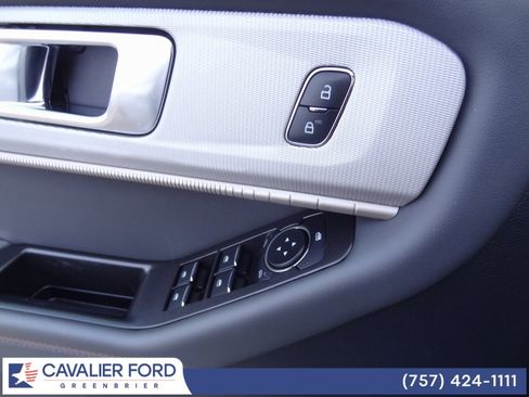 Used 2025 Ford Explorer Active image 20