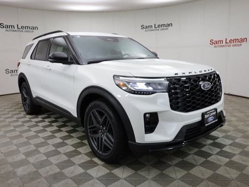 New 2025 Ford Explorer ST image 2
