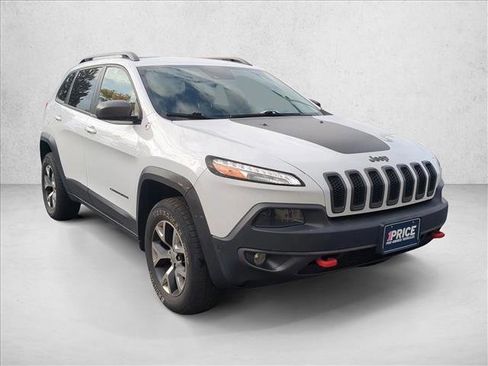 Used 2014 Jeep Cherokee Trailhawk w/ Technology Group image 3
