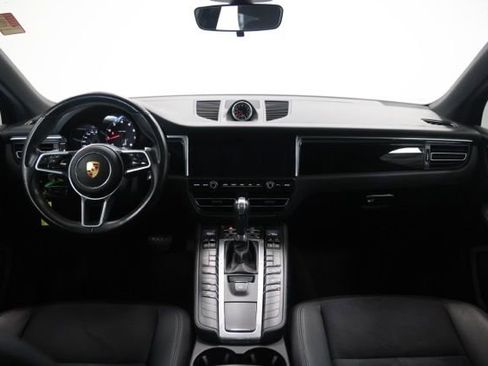 Used 2021 Porsche Macan AWD/4WD image 38
