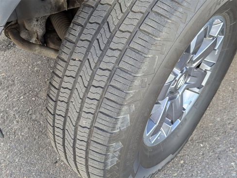 Used 2015 Nissan Frontier PRO-4X image 44