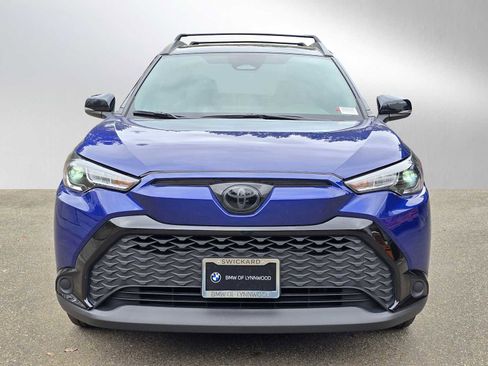 Used 2023 Toyota Corolla Cross AWD Hybrid w/ Moonroof Package image 8