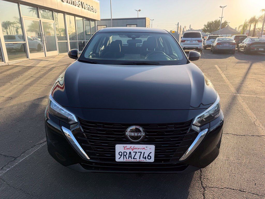 Used 2025 Nissan Sentra SV FWD image 6