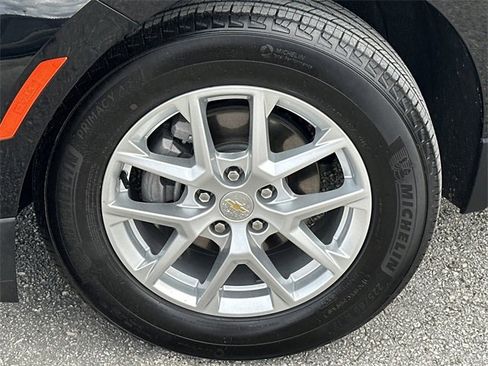 Used 2024 Chevrolet Equinox LS image 30