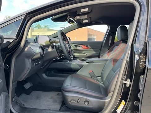 Used 2024 Chevrolet Equinox EV RS FWD image 11