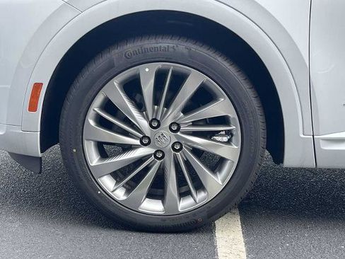 New 2025 Buick Envision Avenir image 32