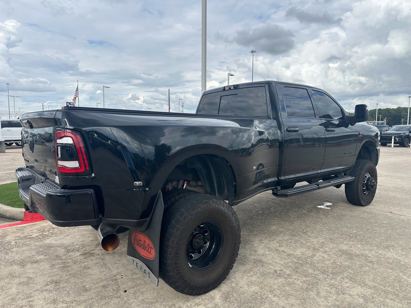 Used 2024 RAM 3500 Laramie w/ Night Edition AWD/4WD image 7
