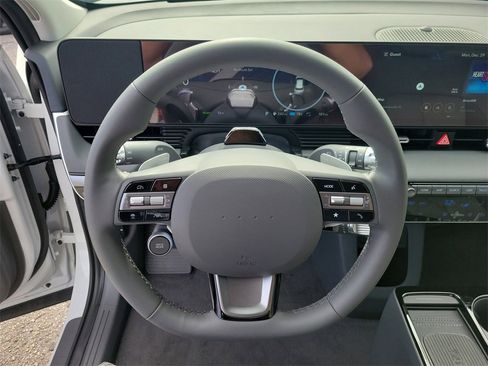 New 2025 Hyundai Ioniq 5 SEL image 25