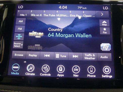 Used 2018 Chrysler Pacifica Limited w/ Advanced Safetytec Group FWD image 39