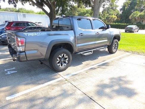 Used 2021 Toyota Tacoma TRD Off-Road w/ Technology Package AWD/4WD image 7