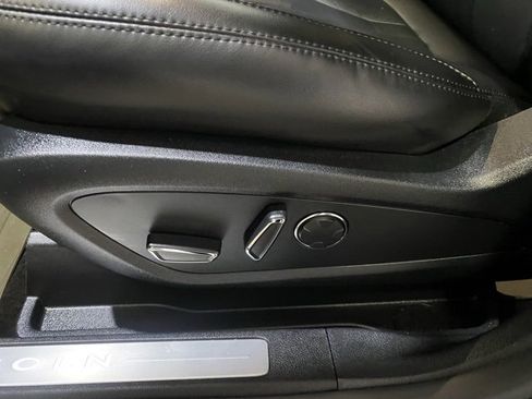 Used 2018 Lincoln MKC Select w/ Select Plus Package image 15