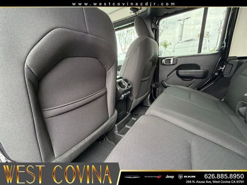 Used 2023 Jeep Wrangler Unlimited w/ 8.4" Radio Group AWD/4WD image 27