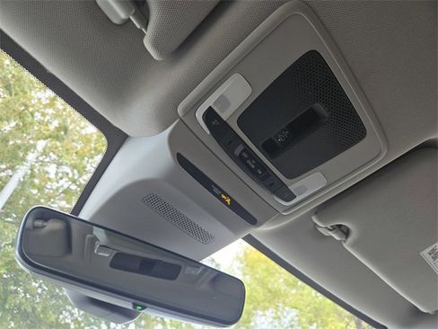 Used 2023 Honda HR-V EX-L image 19