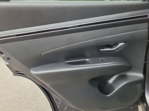 Certified 2023 Hyundai Tucson SEL AWD/4WD image 12