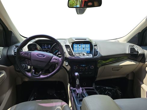 Used 2017 Ford Escape Titanium FWD image 9