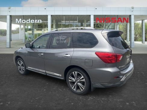 Used 2017 Nissan Pathfinder Platinum AWD/4WD image 3