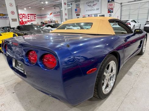Used 2004 Chevrolet Corvette Convertible w/ Preferred Equipment Group RWD image 5