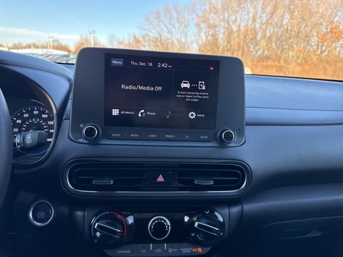 Used 2023 Hyundai Kona SEL image 26