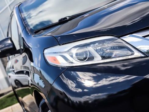 Used 2017 Toyota Sienna Limited Premium image 11