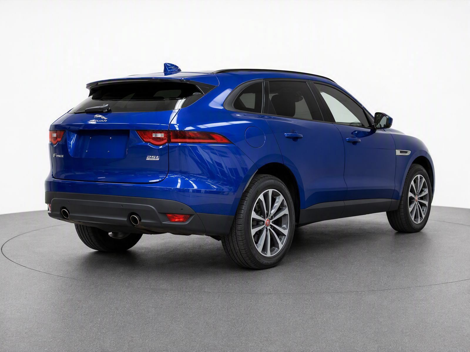 Used 2018 Jaguar F-PACE Premium AWD/4WD image 4