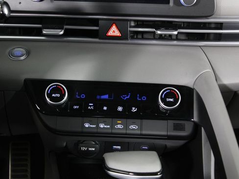 Certified 2025 Hyundai Elantra Sport image 19