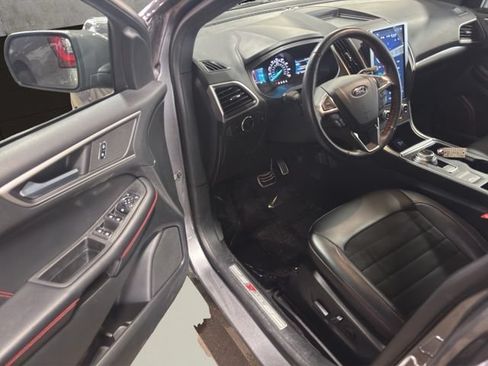 Used 2023 Ford Edge ST-Line w/ Class II Trailer Tow Package AWD/4WD image 17