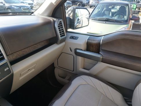 Used 2019 Ford F150 Limited image 28