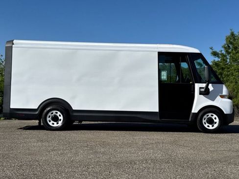 Used 2023 Chevrolet Brightdrop 600 w/ Active Safety Package 2 AWD/4WD image 3