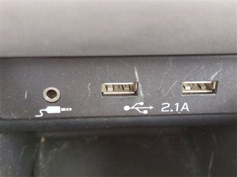 Used 2022 Subaru Outback Limited image 23