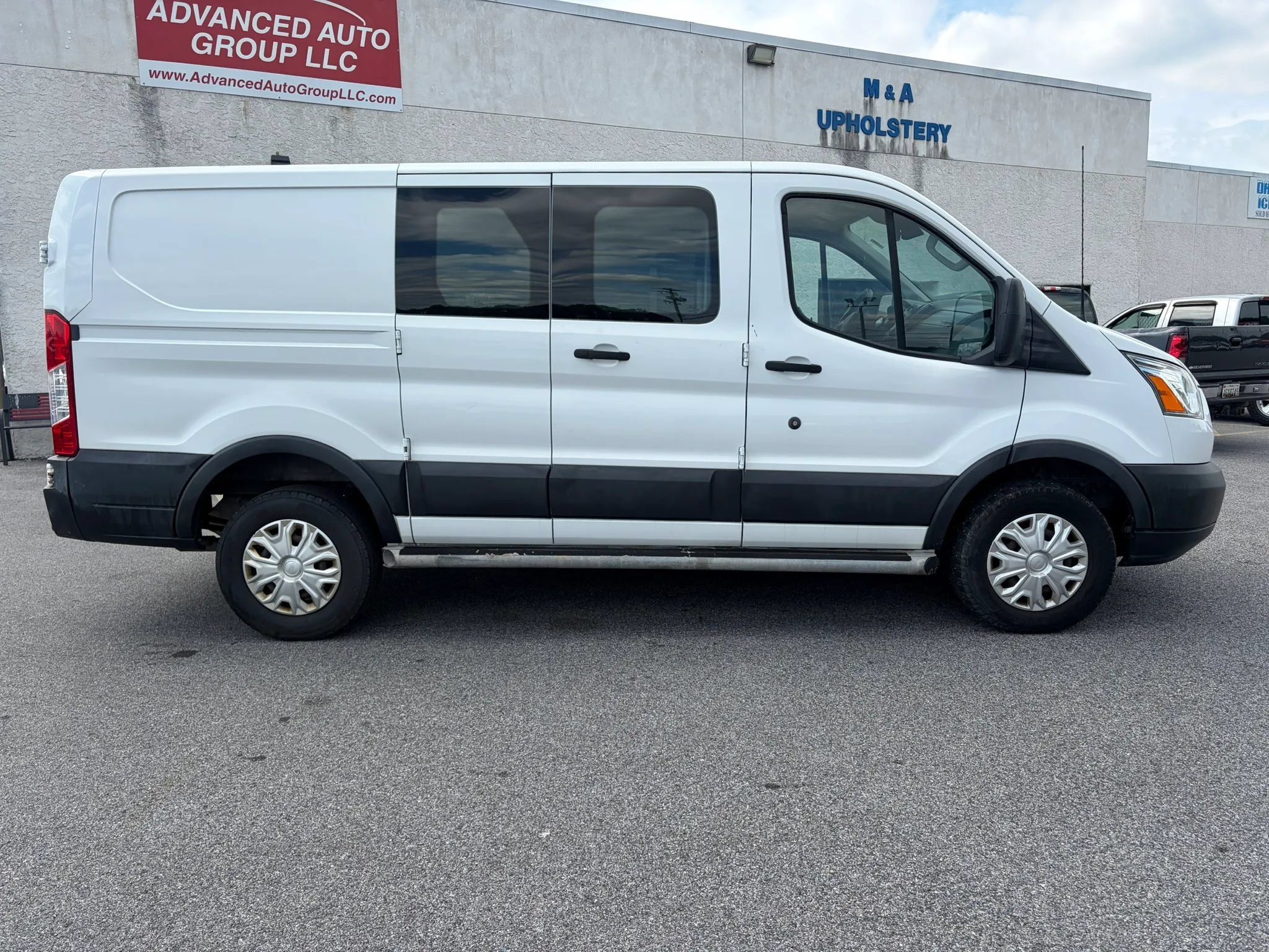 Used 2016 Ford Transit 250 130 Low Roof w/ Exterior Upgrade Package RWD image 36